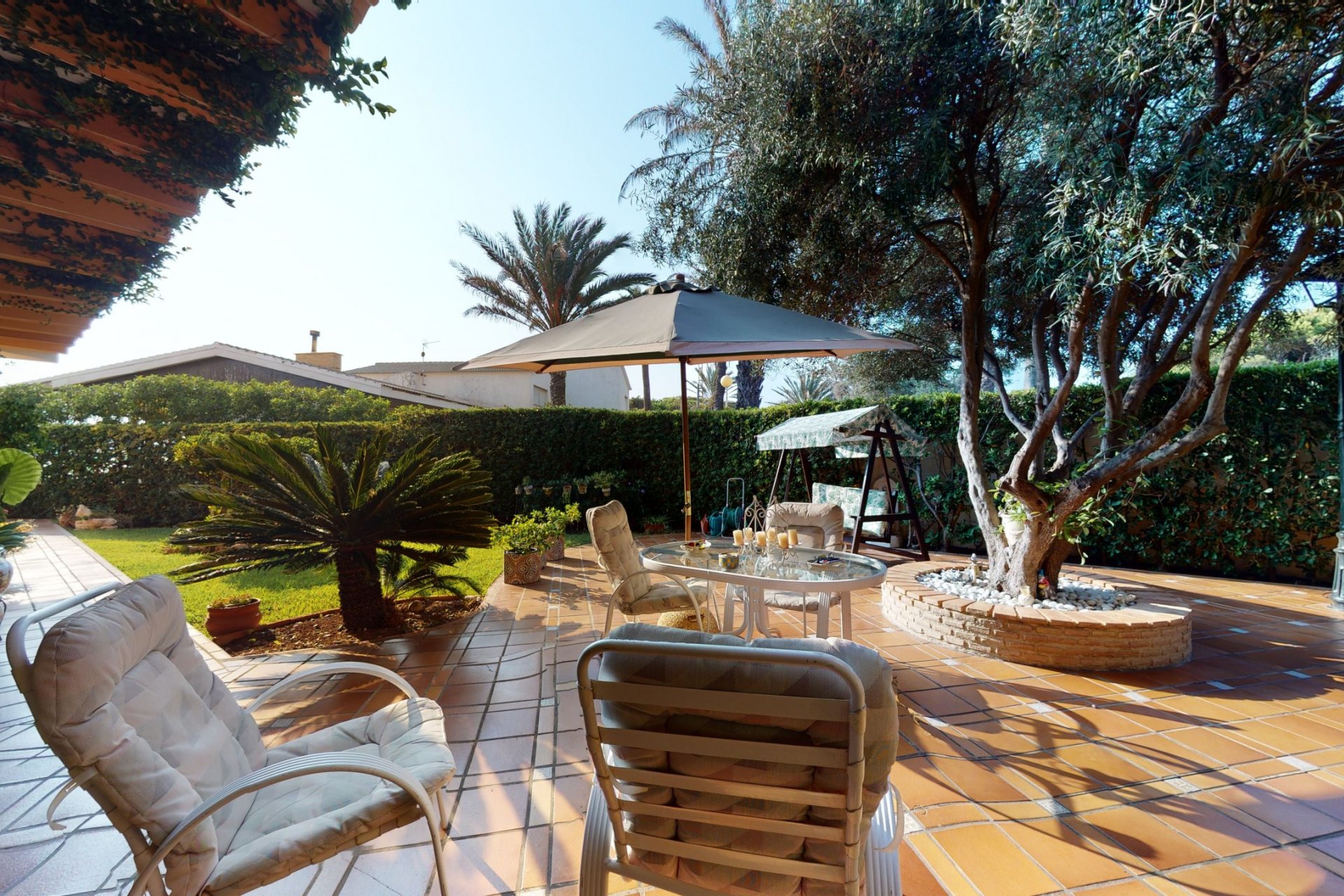 Resale - Villa / House - Orihuela Costa