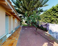 Resale - Villa / House - Orihuela Costa