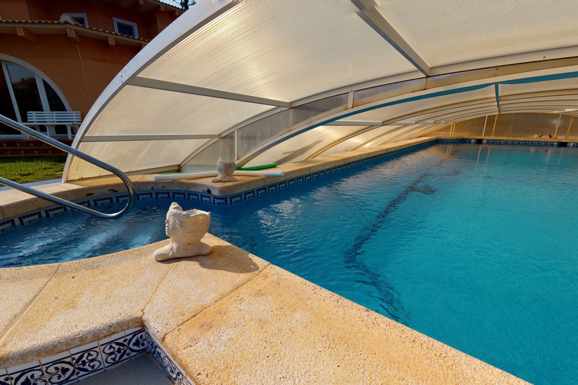Resale - Villa / House - Orihuela Costa