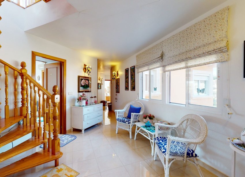 Resale - Villa / House - Orihuela Costa
