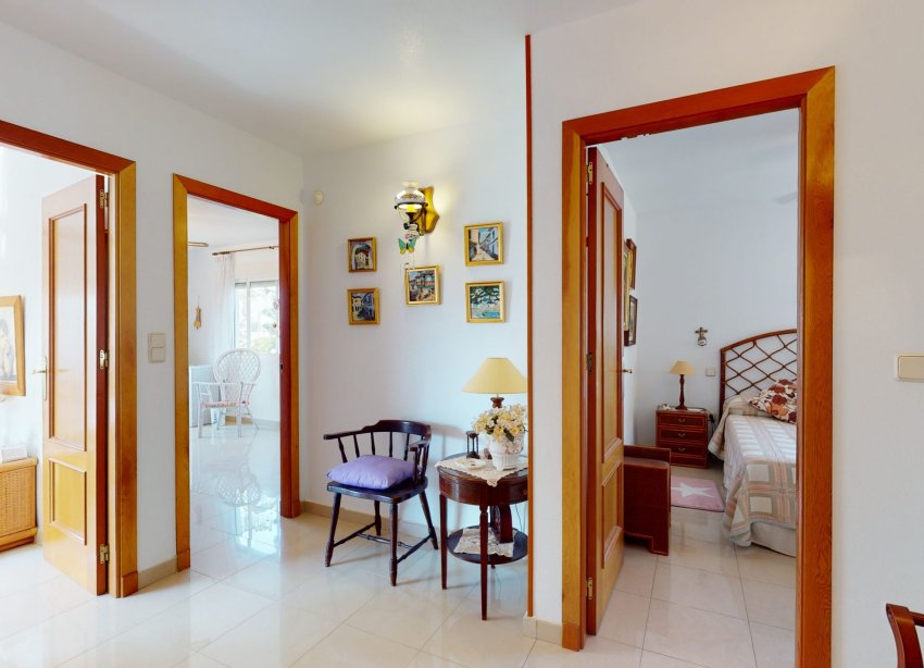 Resale - Villa / House - Orihuela Costa