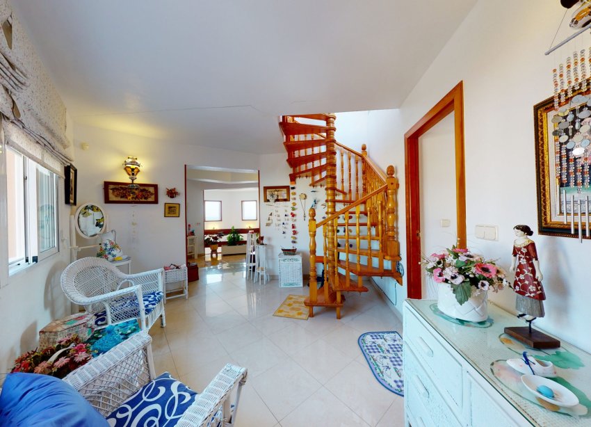 Resale - Villa / House - Orihuela Costa