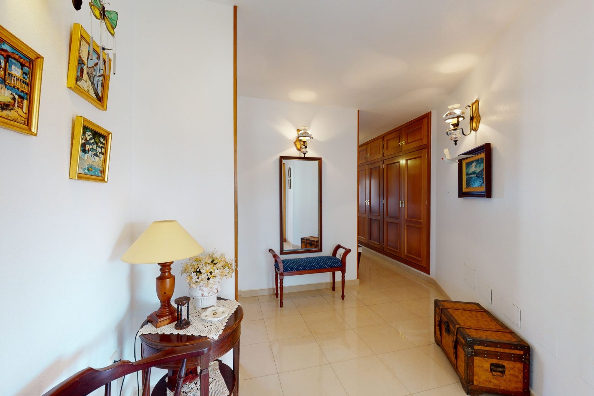 Resale - Villa / House - Orihuela Costa