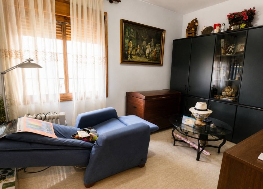 Resale - Villa / House - Orihuela Costa