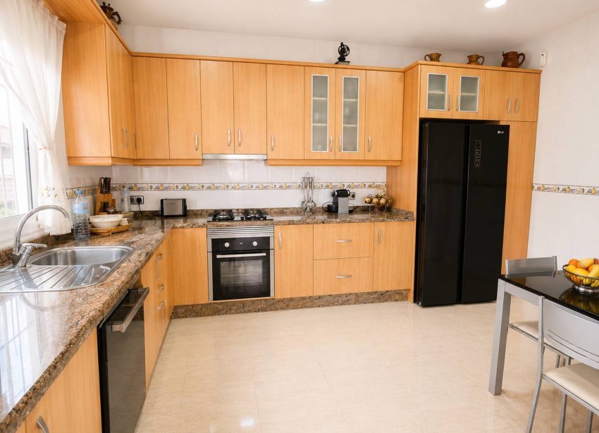Resale - Villa / House - Orihuela Costa