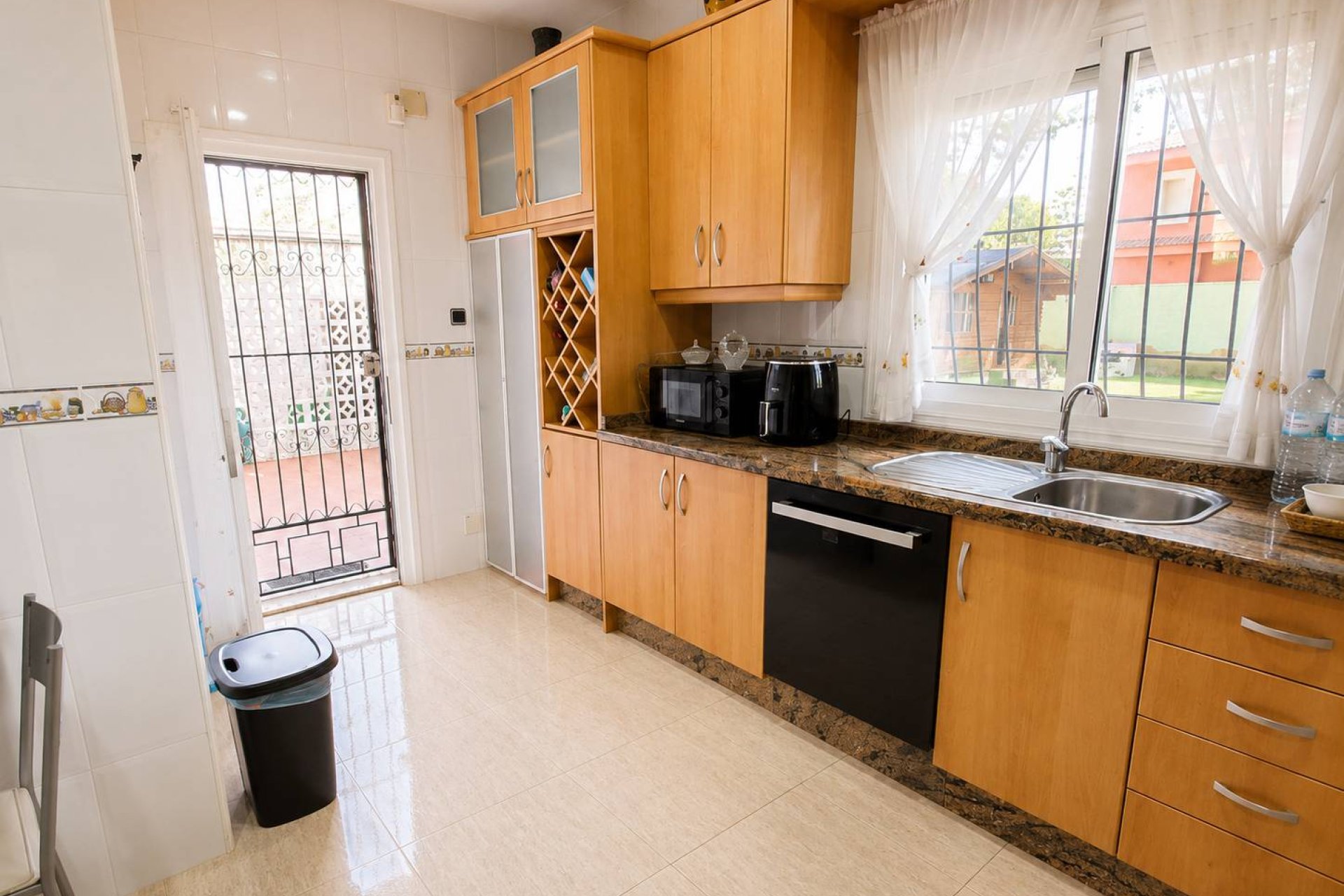Resale - Villa / House - Orihuela Costa