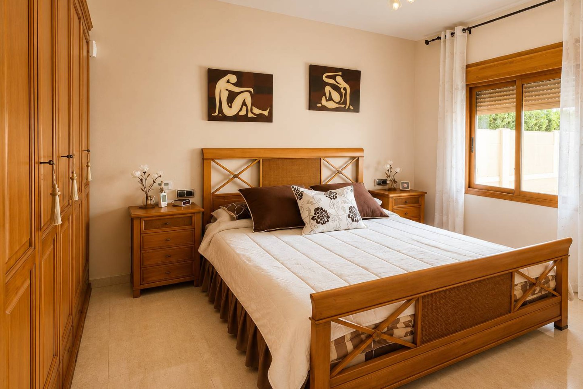 Resale - Villa / House - Orihuela Costa