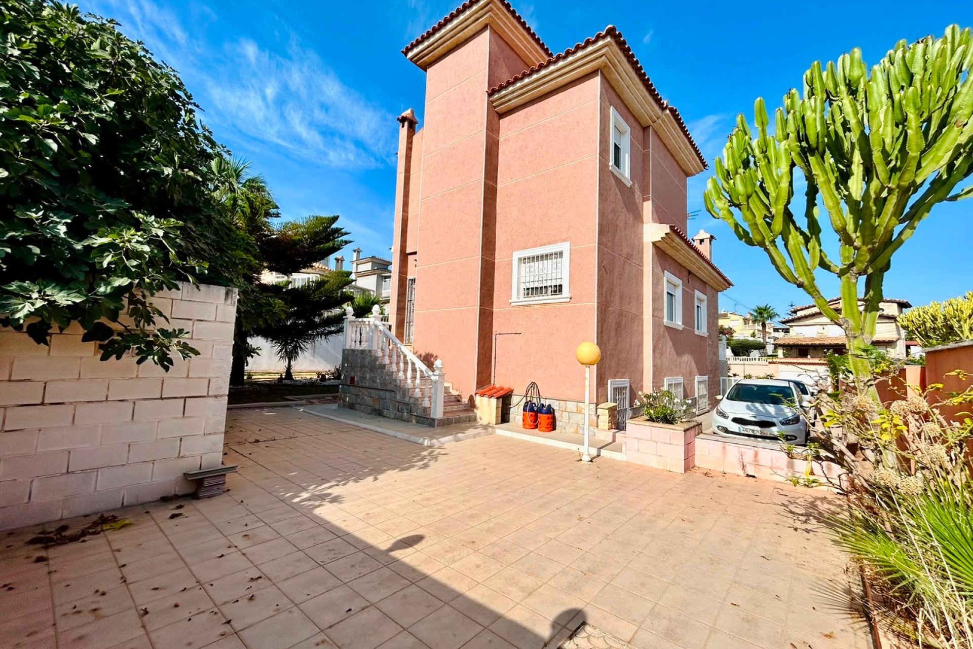 Resale - Villa / House - Orihuela - Los Balcones