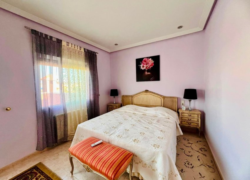 Resale - Villa / House - Orihuela - Los Balcones