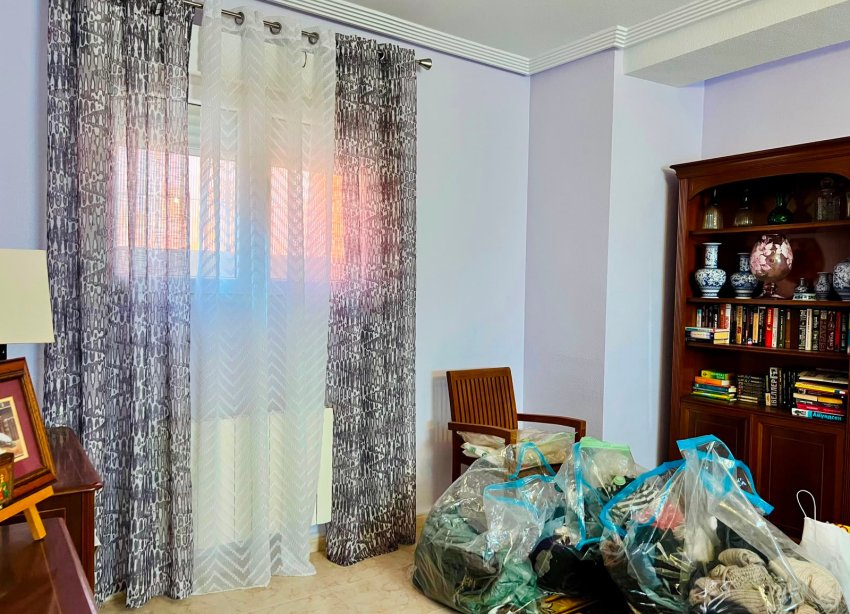 Resale - Villa / House - Orihuela - Los Balcones