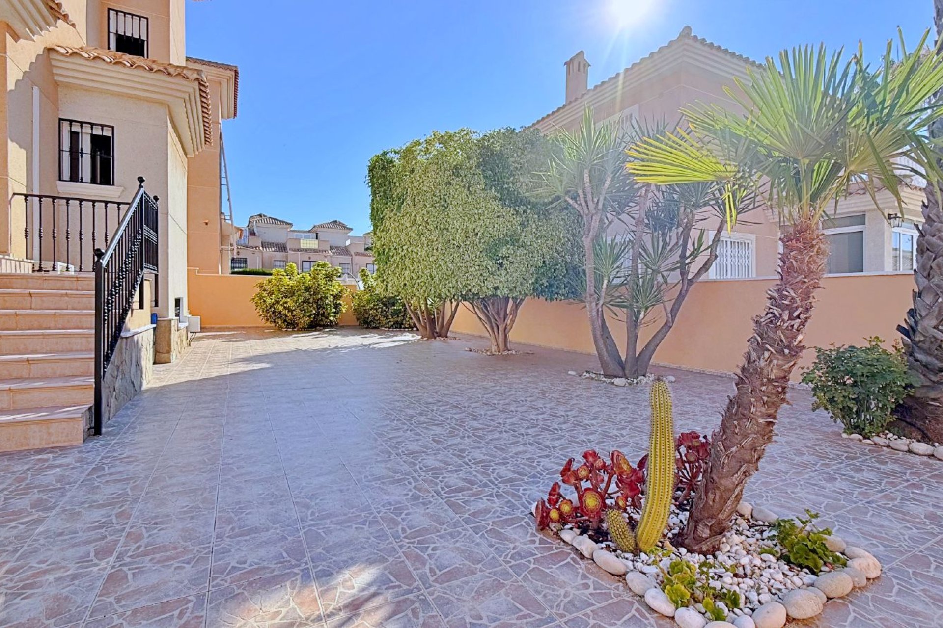 Resale - Villa / House - Orihuela - Orihuela Costa