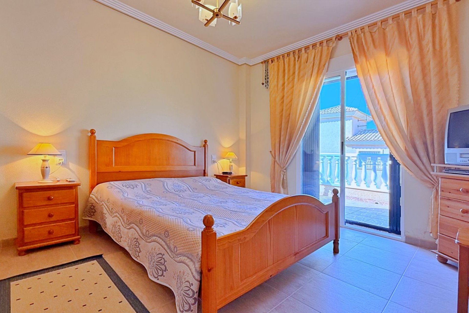 Resale - Villa / House - Orihuela - Orihuela Costa