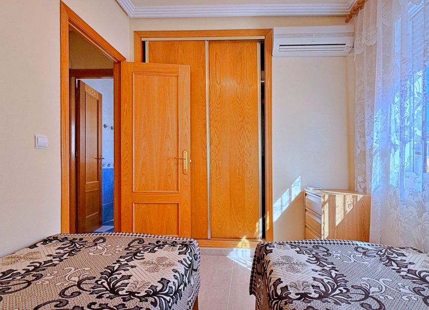 Resale - Villa / House - Orihuela - Orihuela Costa