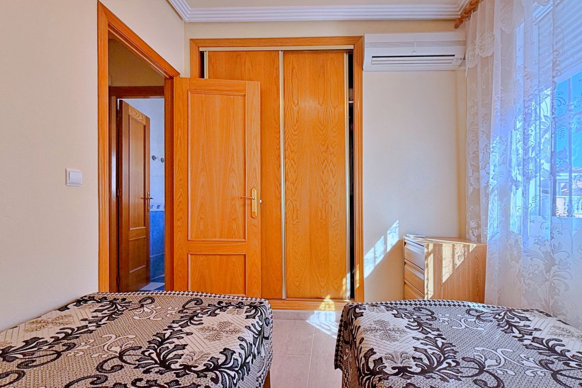 Resale - Villa / House - Orihuela - Orihuela Costa