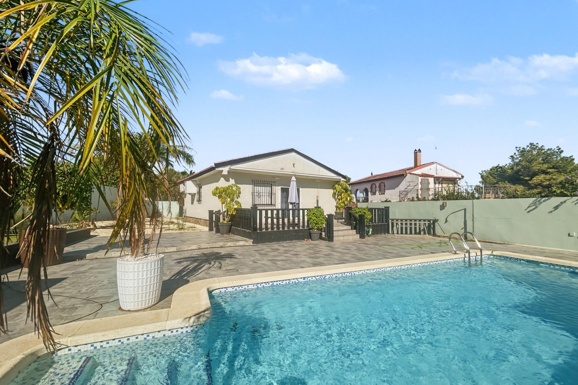 Resale - Villa / House - Pilar de la Horadada - Pinar de Campoverde