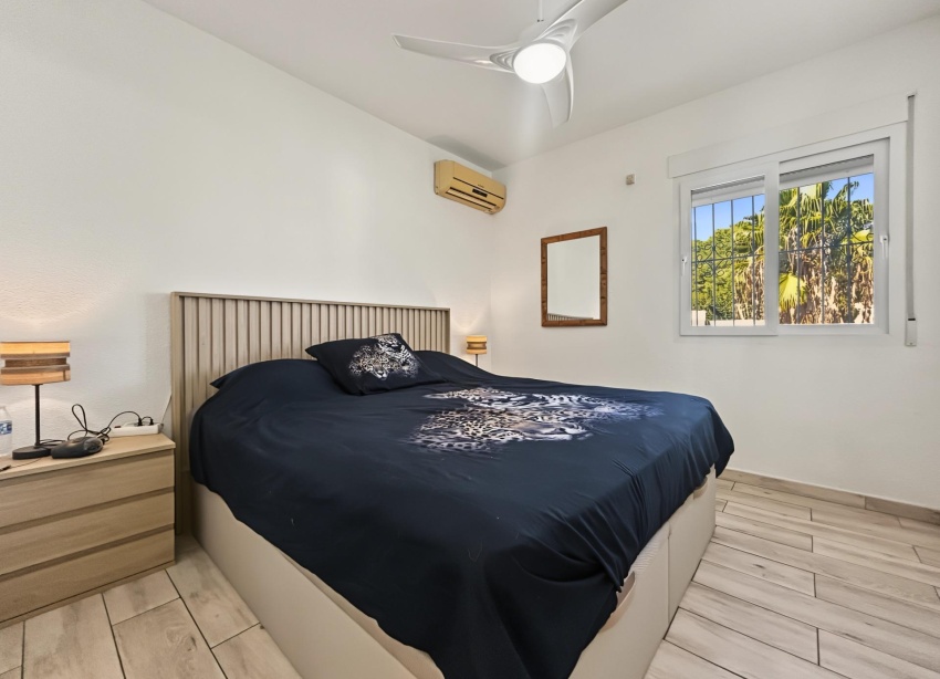 Resale - Villa / House - Pilar de la Horadada - Pinar de Campoverde