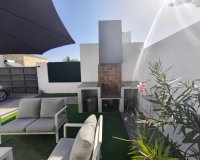 Resale - Villa / House - Polop - Alberca
