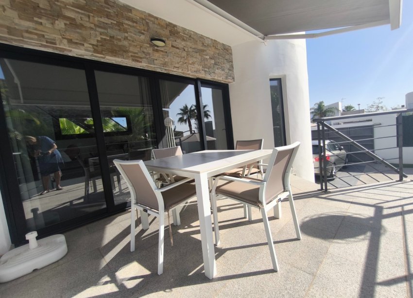 Resale - Villa / House - Polop - Alberca