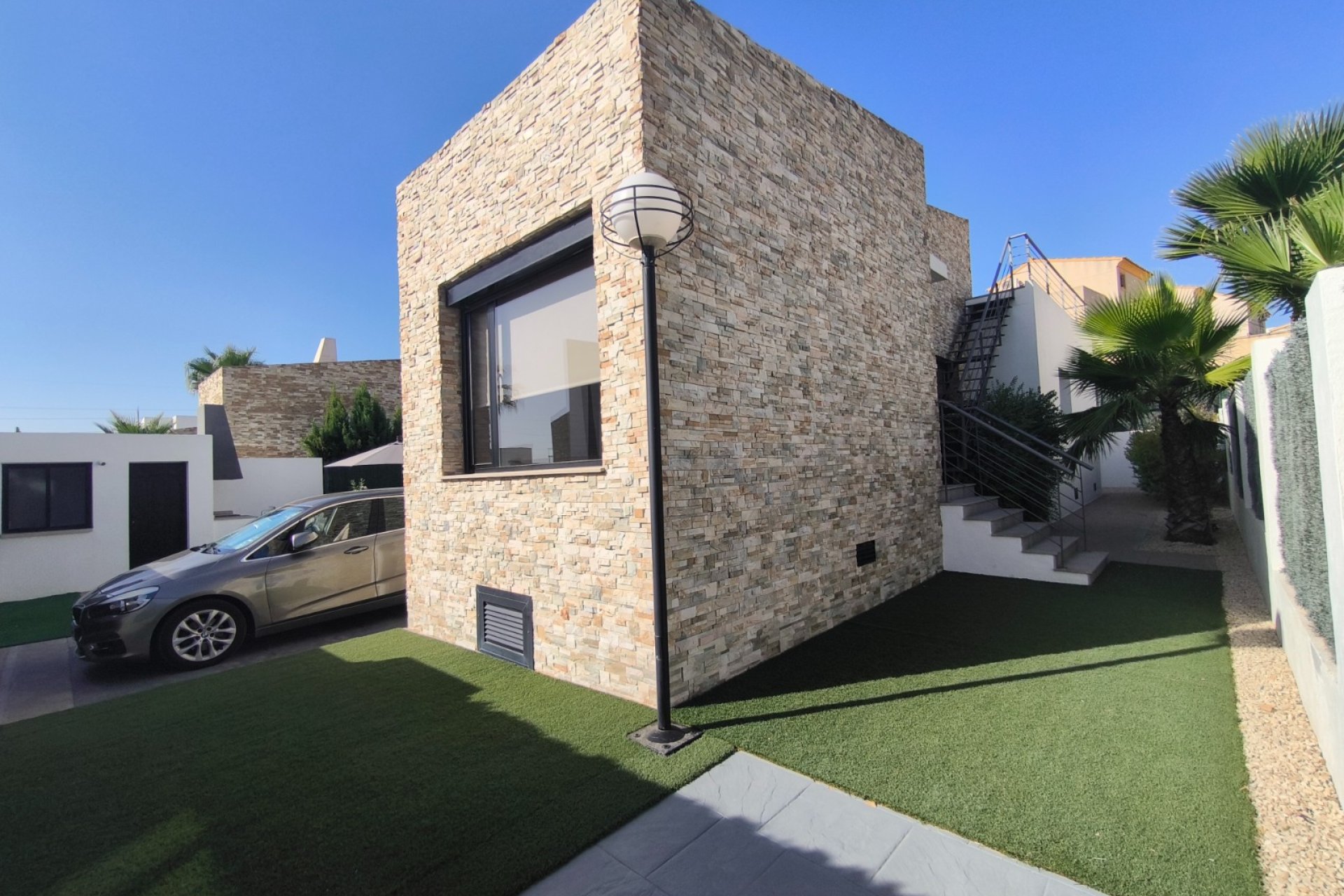 Resale - Villa / House - Polop - Alberca