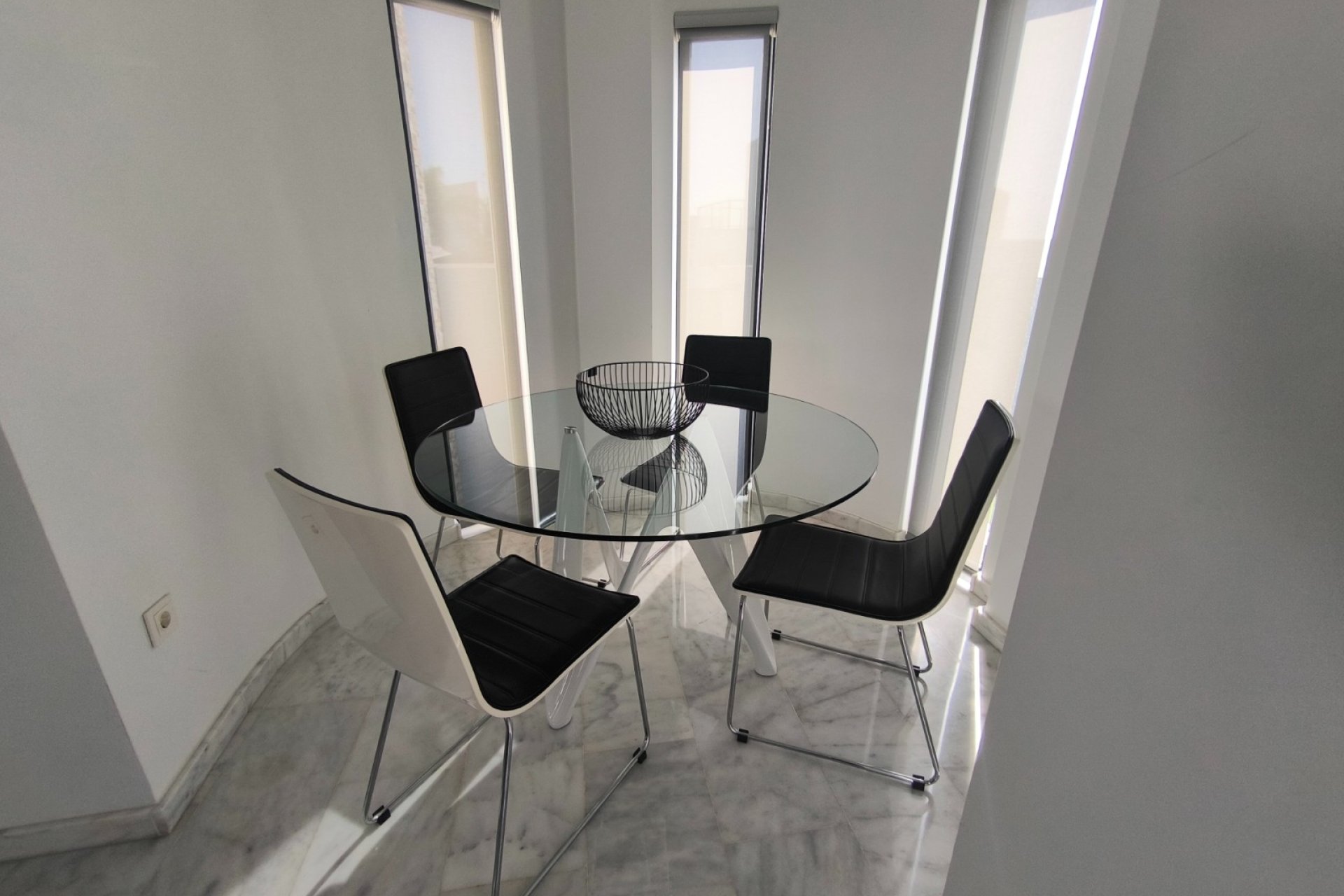 Resale - Villa / House - Polop - Alberca