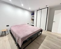 Resale - Villa / House - Punta Prima
