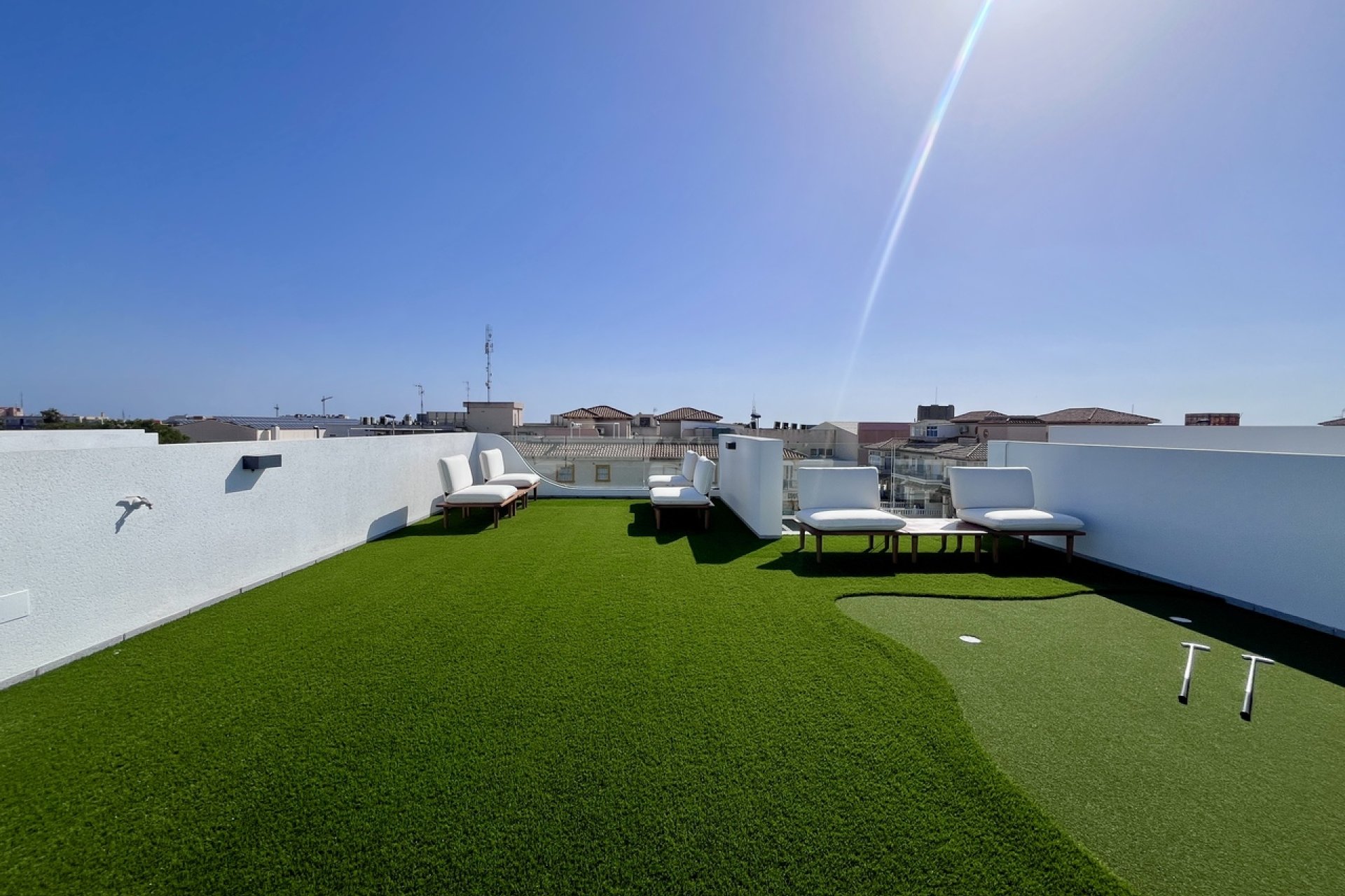 Resale - Villa / House - Punta Prima