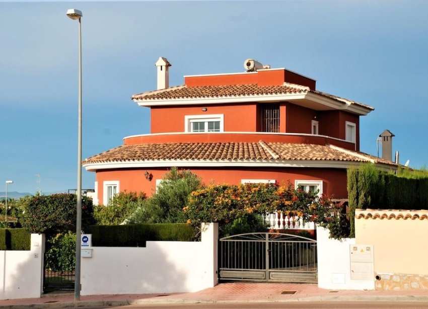 Resale - Villa / House - Rojales - Ciudad Quesada
