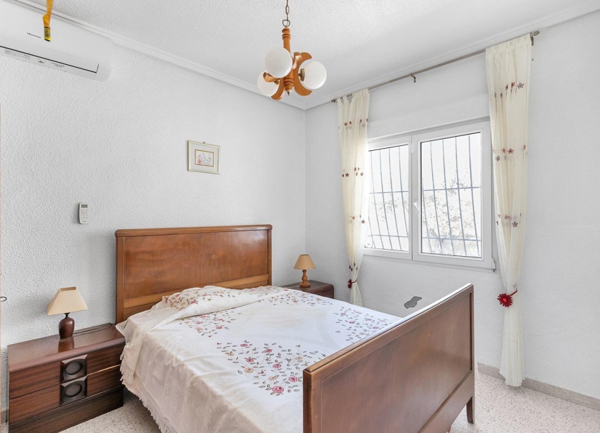 Resale - Villa / House - Rojales - Ciudad Quesada