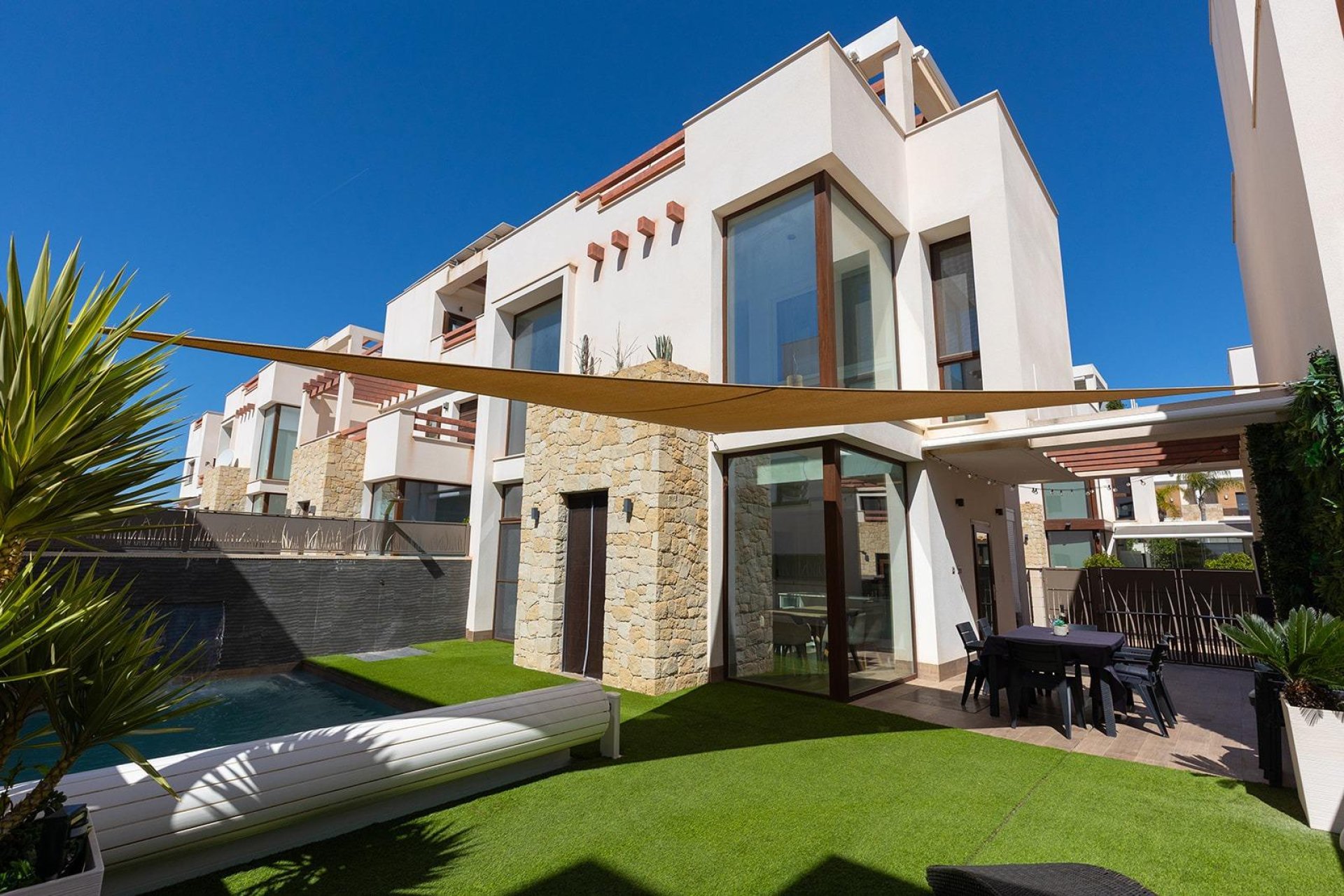 Resale - Villa / House - Rojales - Pueblo bravo