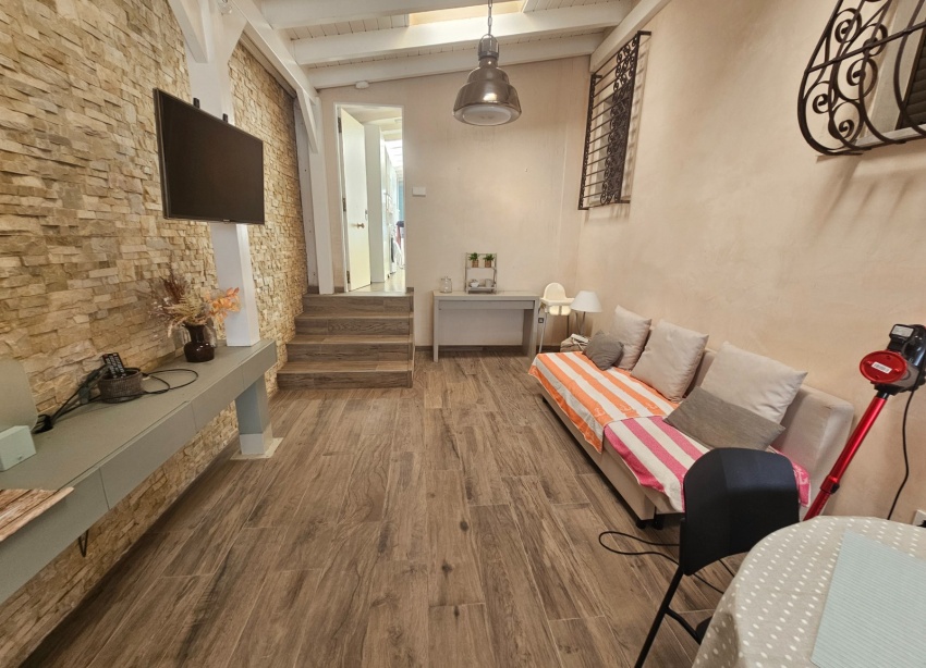 Resale - Villa / House - San Fulgencio - El Oasis