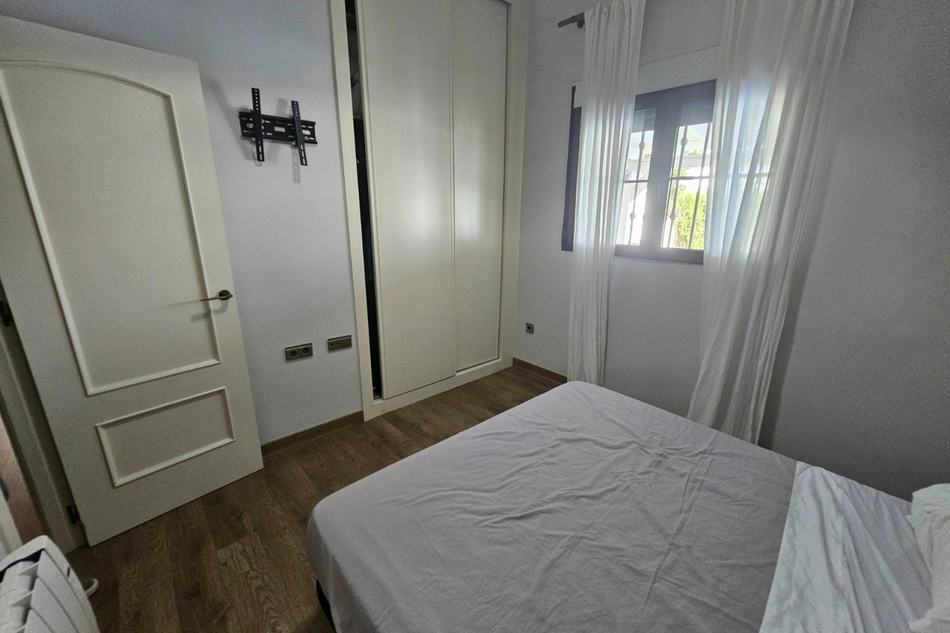 Resale - Villa / House - San Fulgencio - El Oasis