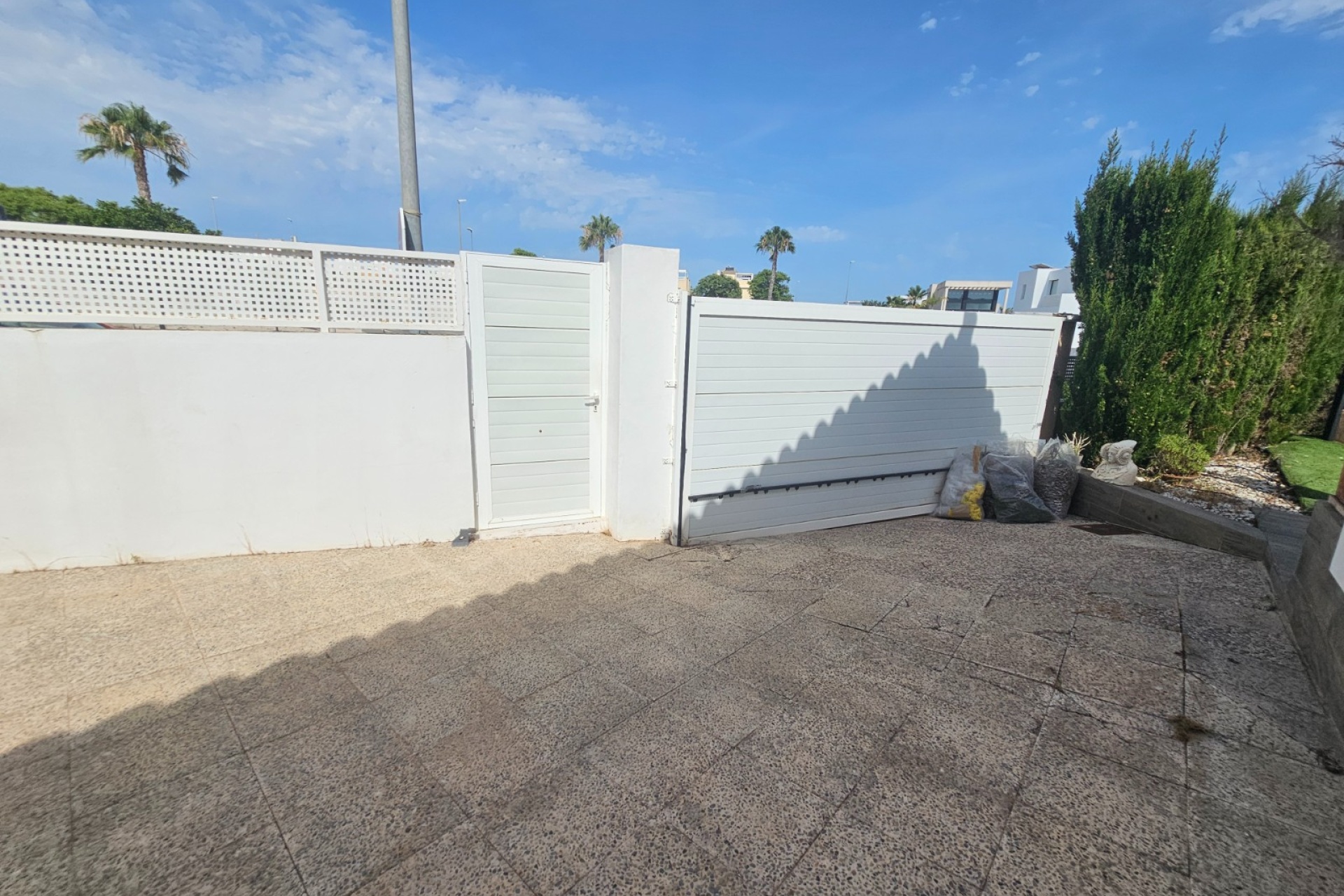 Resale - Villa / House - San Fulgencio - El Oasis