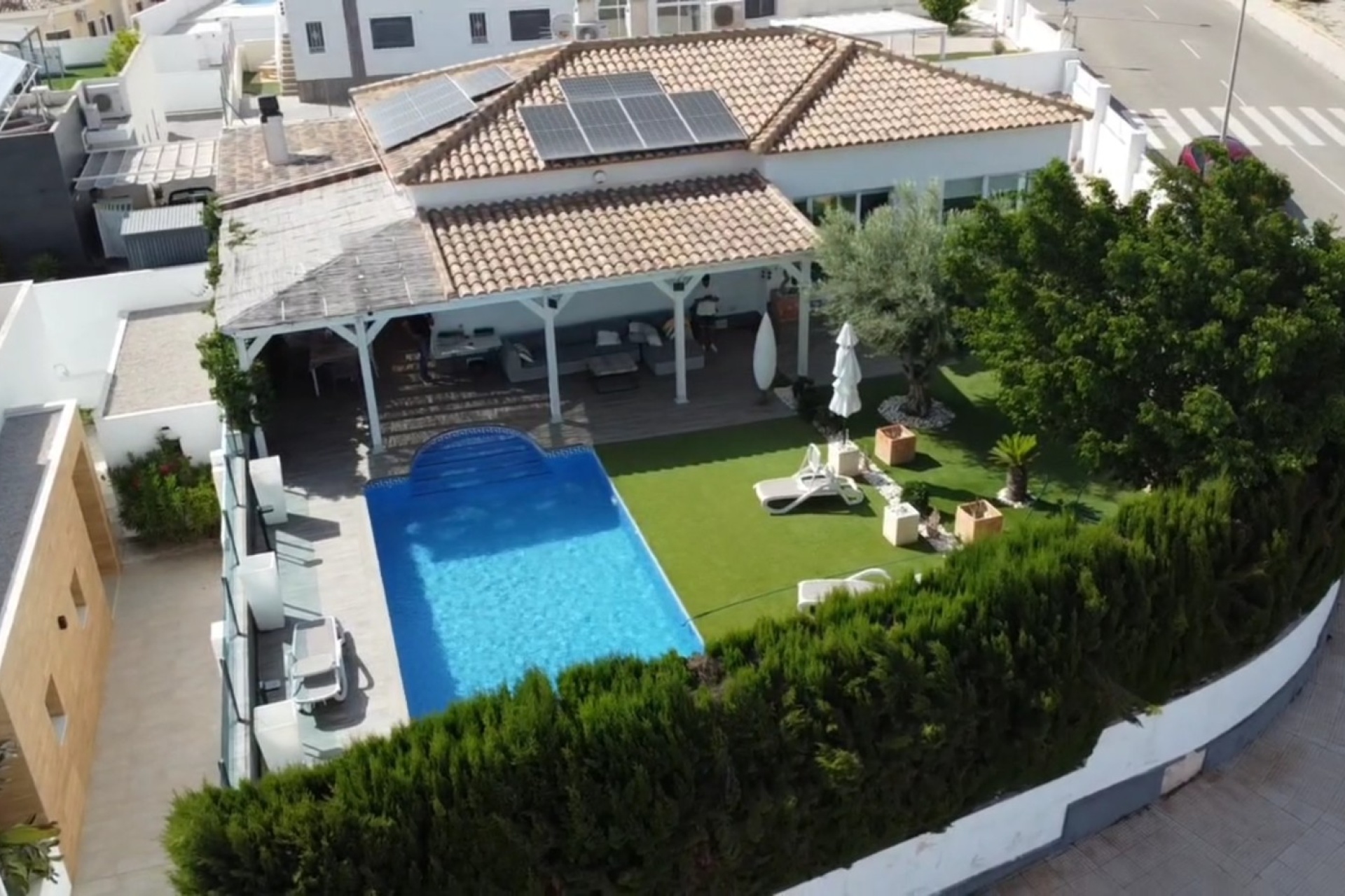 Resale - Villa / House - San Fulgencio - El Oasis
