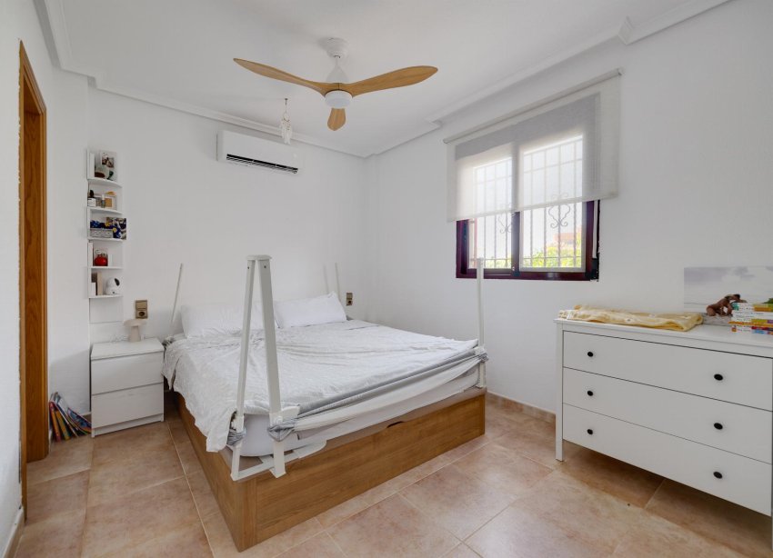 Resale - Villa / House - San Fulgencio - La Marina