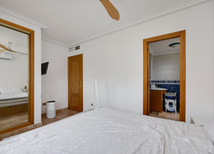 Resale - Villa / House - San Fulgencio - La Marina