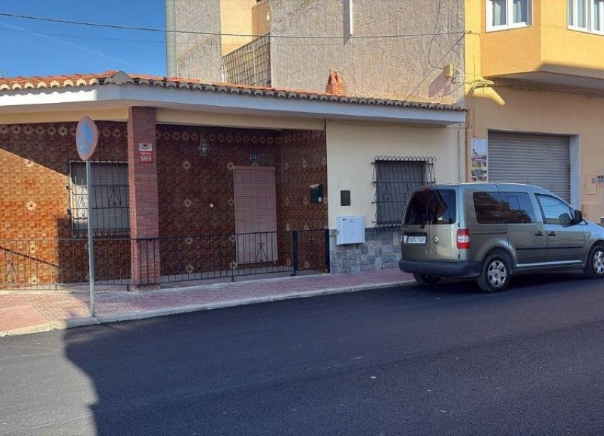 Resale - Villa / House - San Isidro