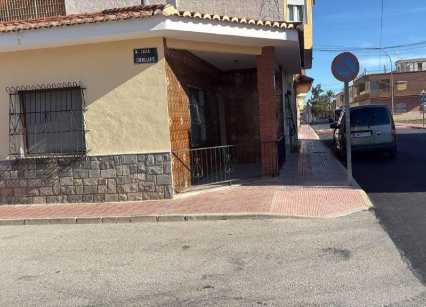 Resale - Villa / House - San Isidro