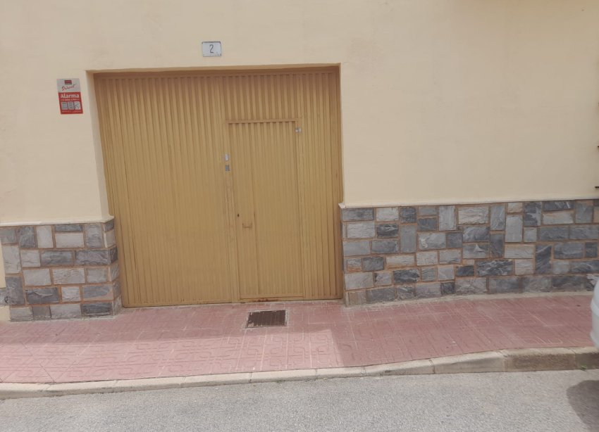 Resale - Villa / House - San Isidro
