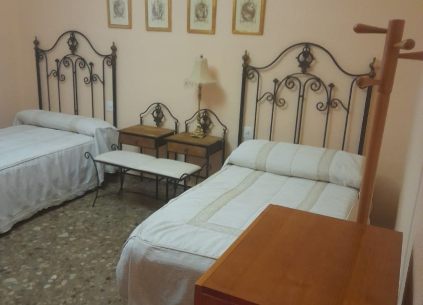 Resale - Villa / House - San Isidro