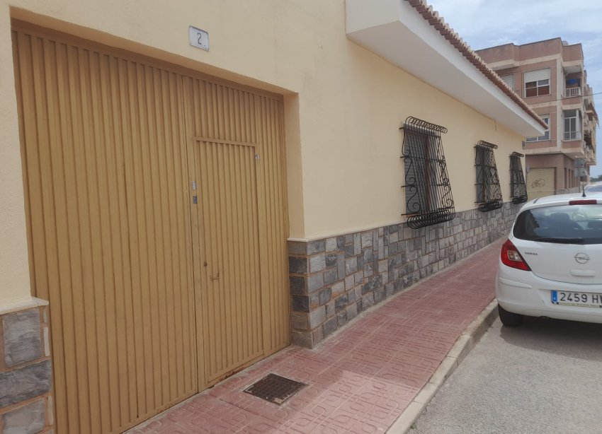 Resale - Villa / House - San Isidro