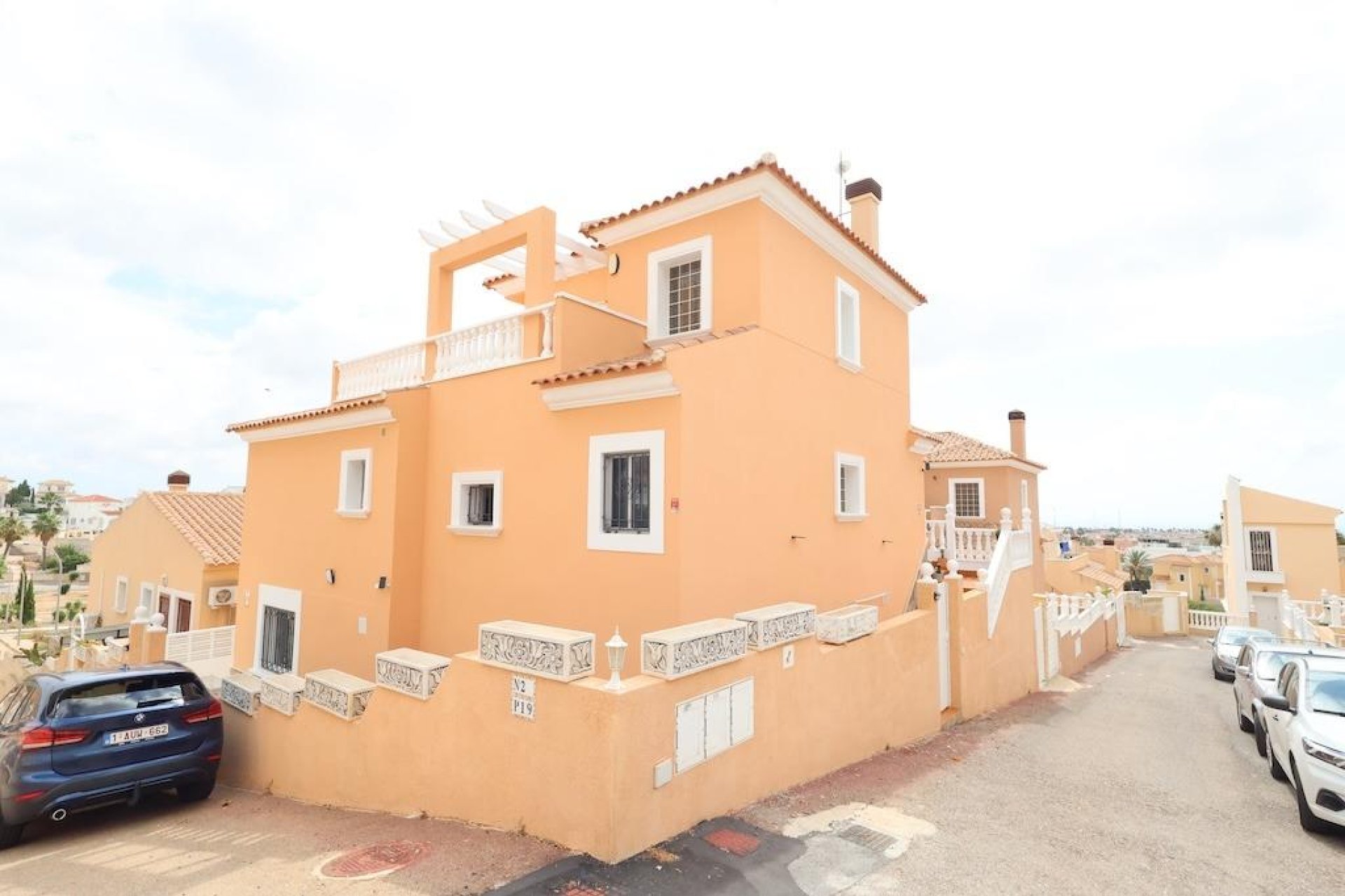 Resale - Villa / House - San Miguel de Salinas - Las Filipinas