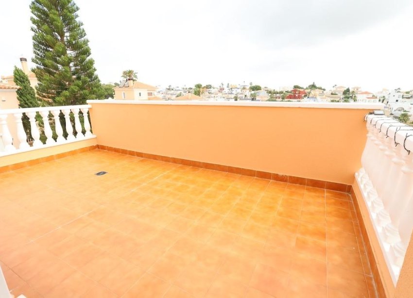 Resale - Villa / House - San Miguel de Salinas - Las Filipinas