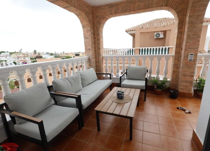 Resale - Villa / House - San Miguel de Salinas - Las Filipinas