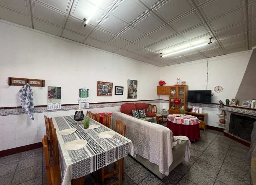 Resale - Villa / House - San Miguel de Salinas - Pueblo