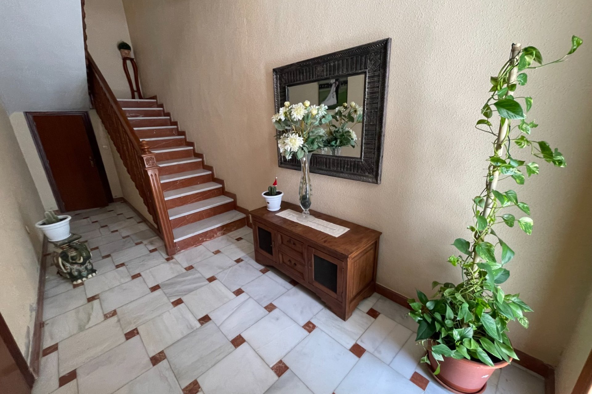 Resale - Villa / House - San Miguel de Salinas - Pueblo