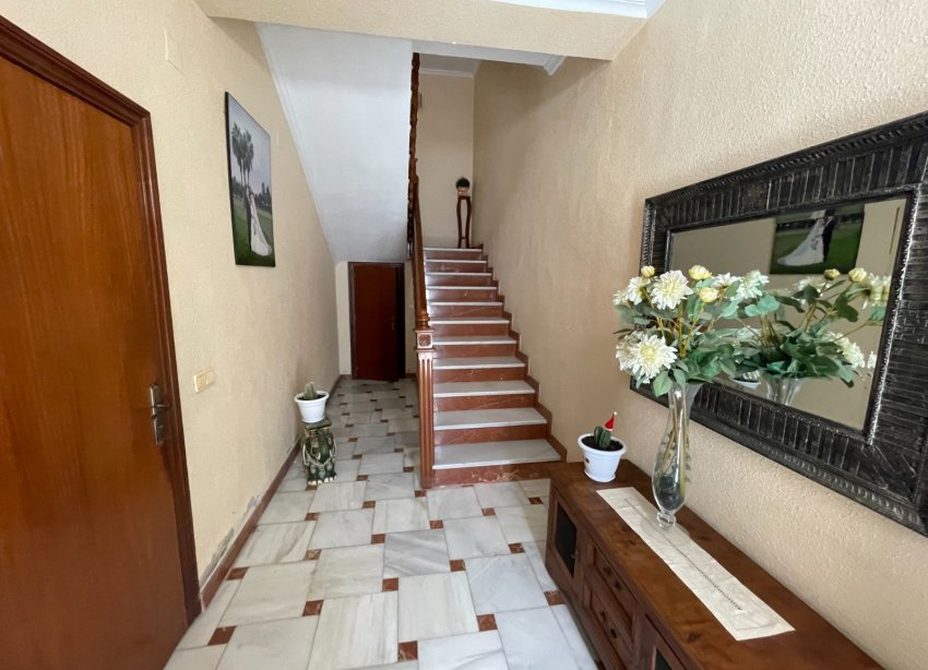 Resale - Villa / House - San Miguel de Salinas - Pueblo
