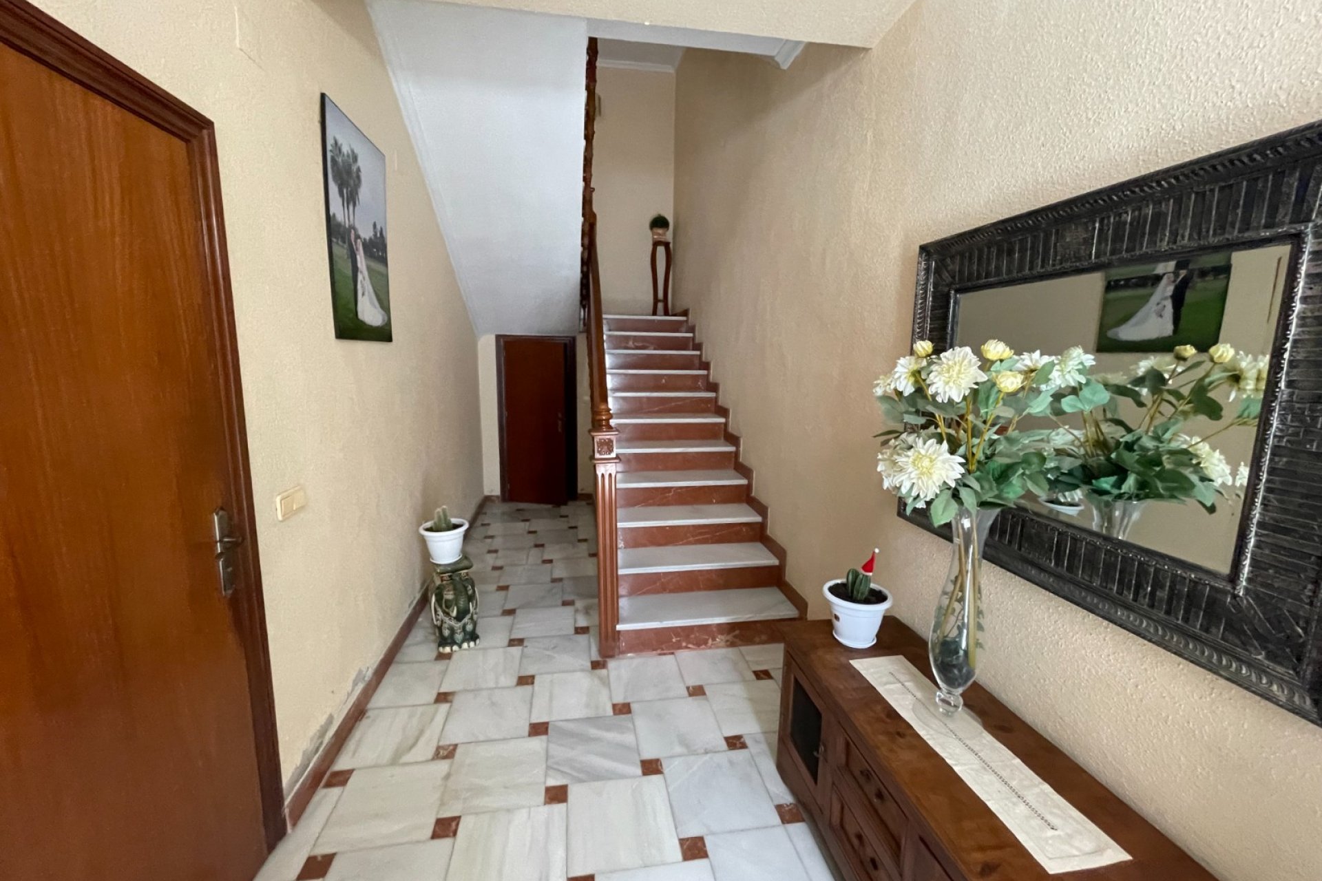Resale - Villa / House - San Miguel de Salinas - Pueblo