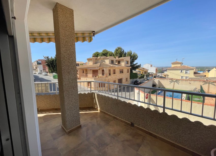 Resale - Villa / House - San Miguel de Salinas - Pueblo