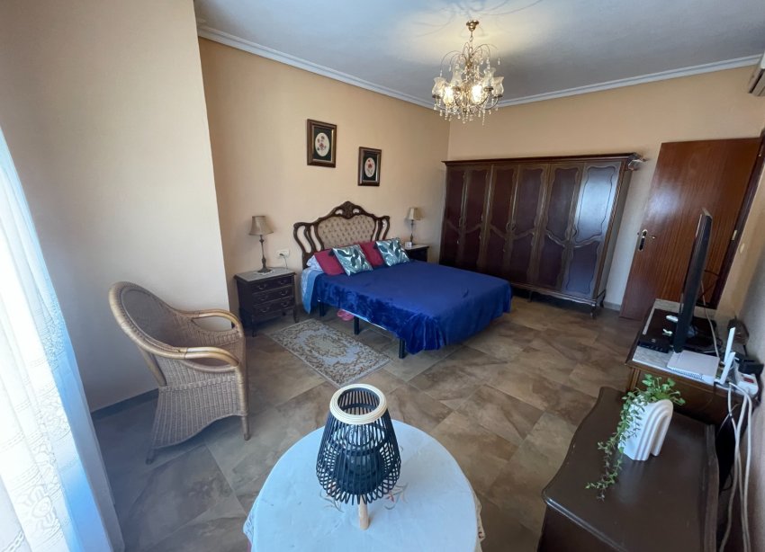 Resale - Villa / House - San Miguel de Salinas - Pueblo
