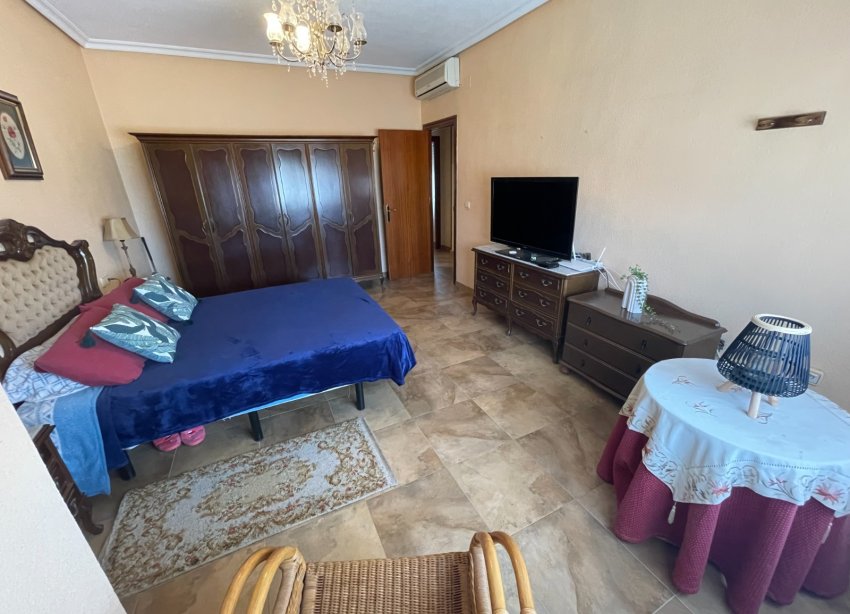 Resale - Villa / House - San Miguel de Salinas - Pueblo